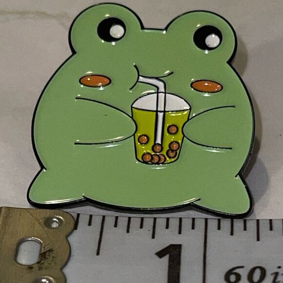 Frog Drinking Boba Pin Brooch - Picture 1 of 1